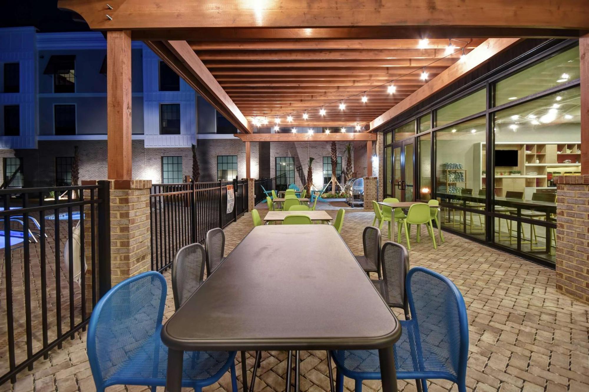 Home2 Suites By Hilton Джекил Айлънд Екстериор снимка